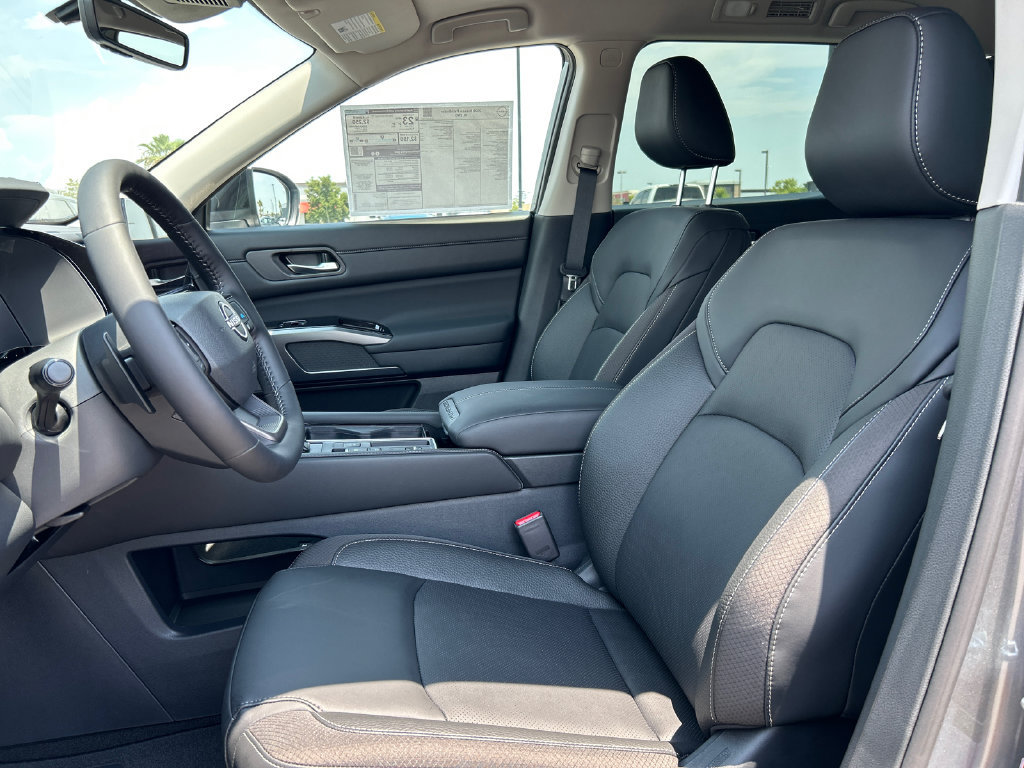 New 2026 Nissan Pathfinder SL w/ Cargo Package FWD image 17