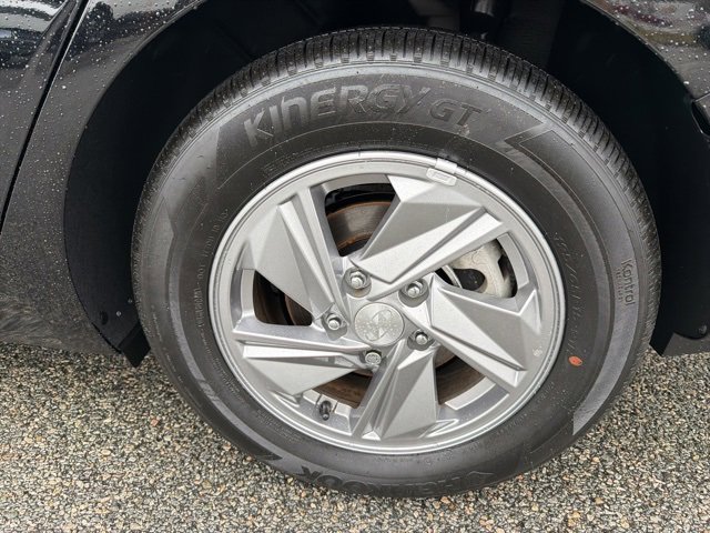 Used 2025 Hyundai Elantra SE image 36