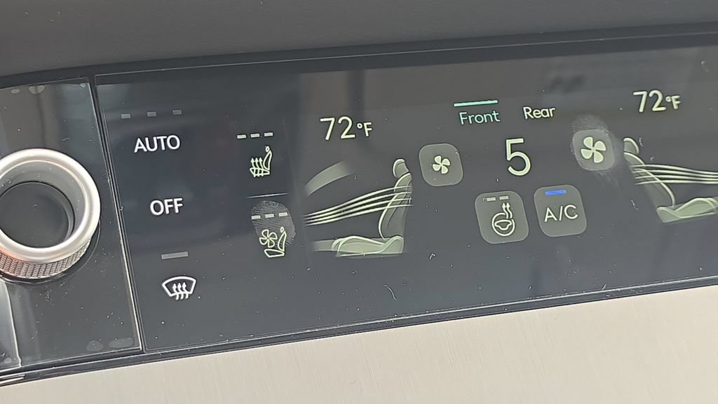 New 2026 Genesis GV70 2.5T Advanced AWD/4WD image 30