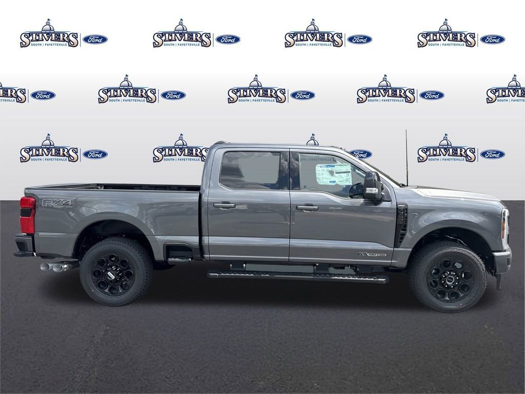 New 2026 Ford F350 Lariat w/ Black Appearance Package image 4