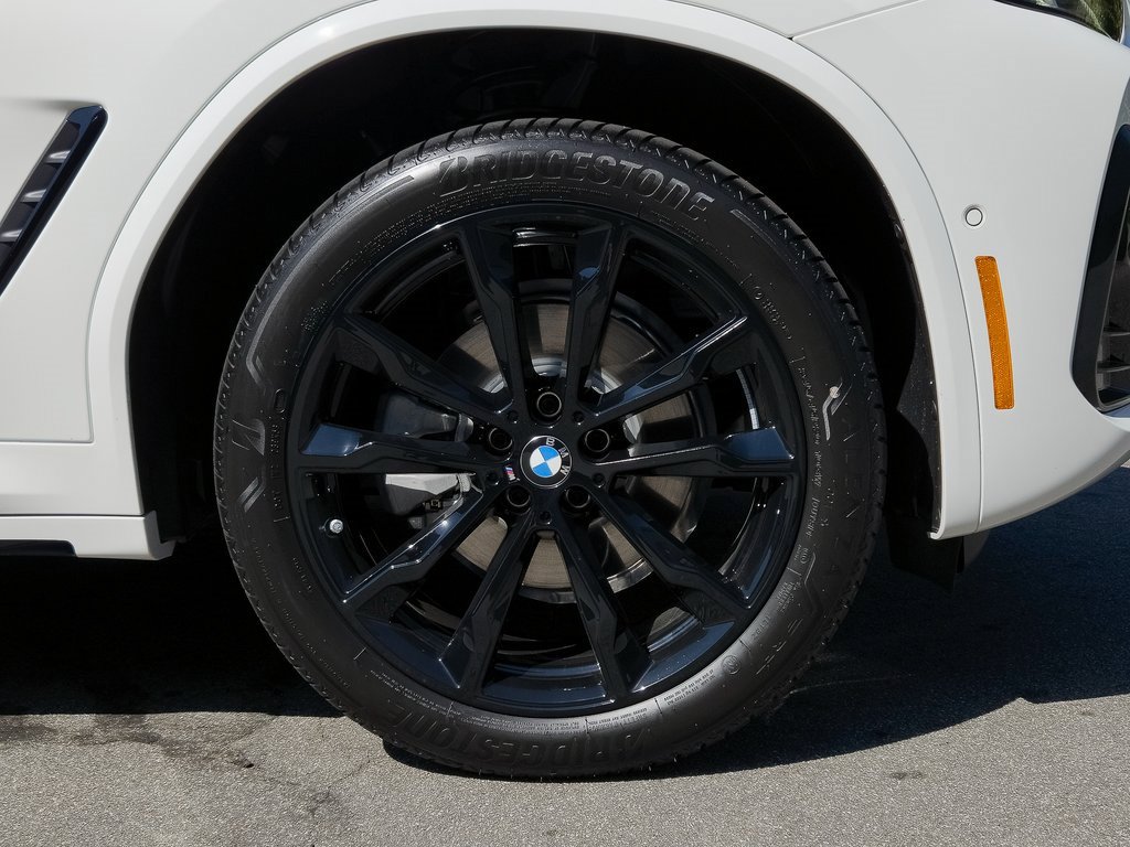 New 2025 BMW X4 xDrive30i w/ Premium Package image 9