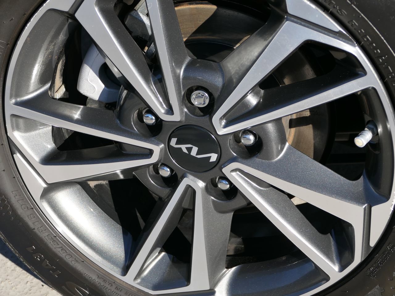 Used 2023 Kia Forte LXS image 10