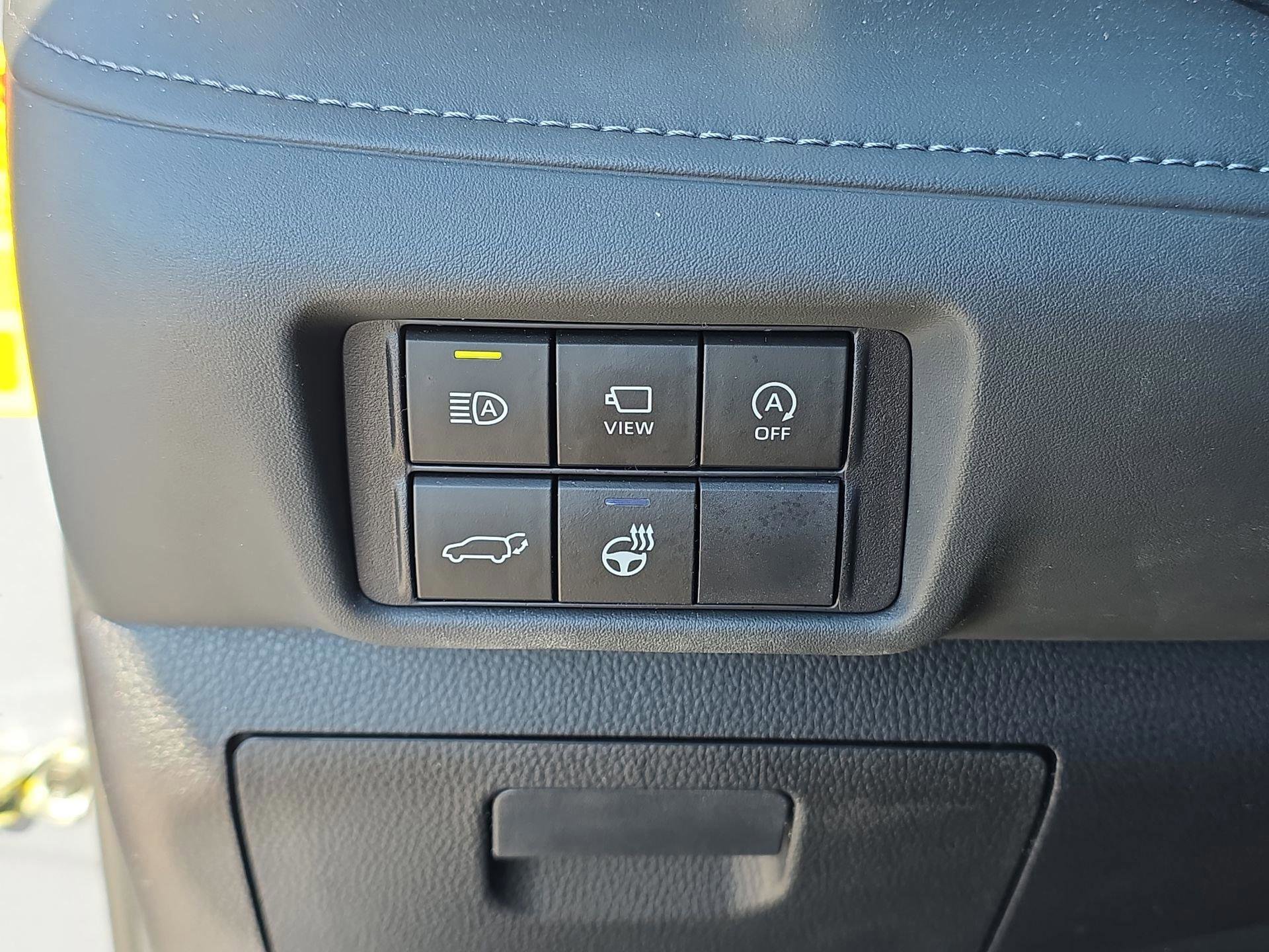 Used 2023 Toyota Highlander Platinum image 24