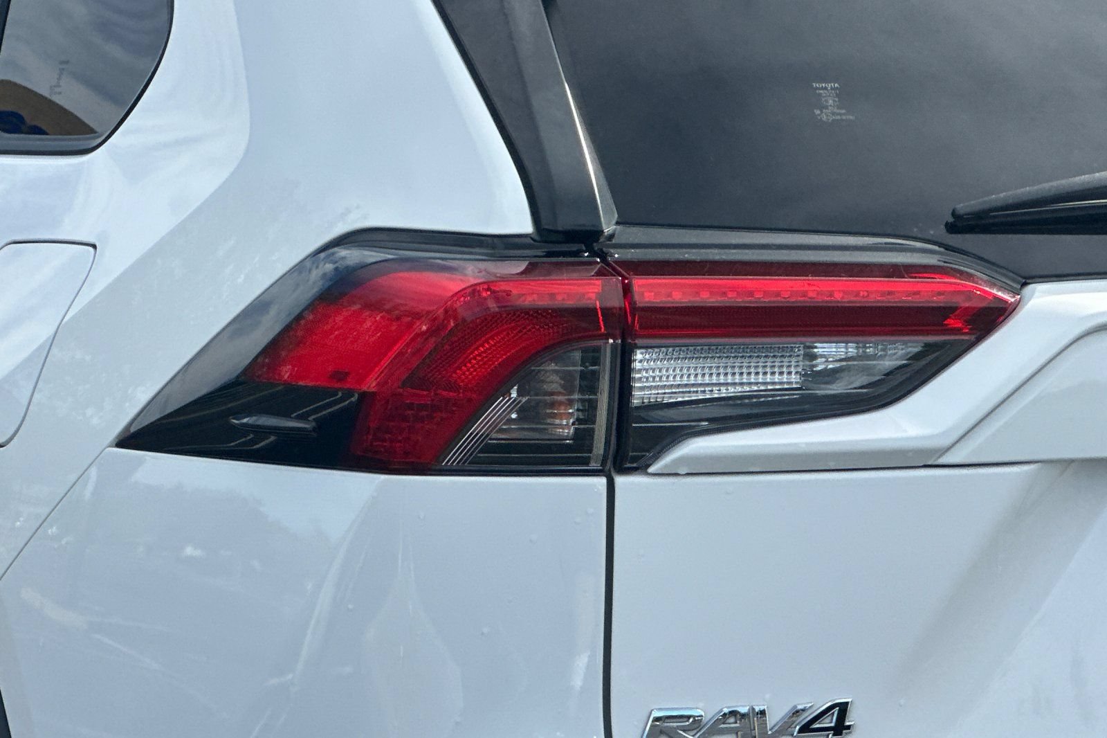 Used 2020 Toyota RAV4 LE w/ Carpet Mat Package FWD image 44