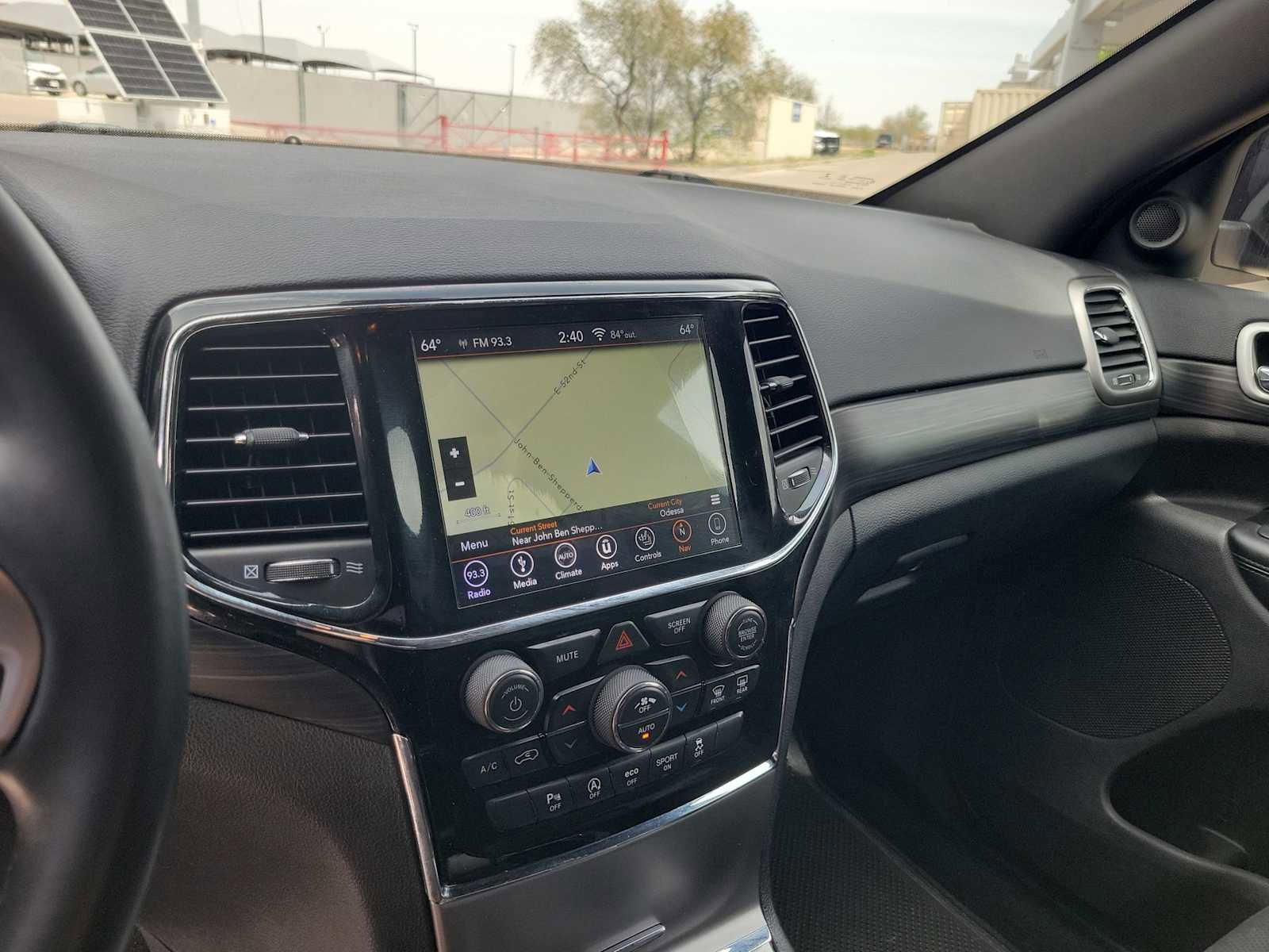 Used 2019 Jeep Grand Cherokee Altitude image 24