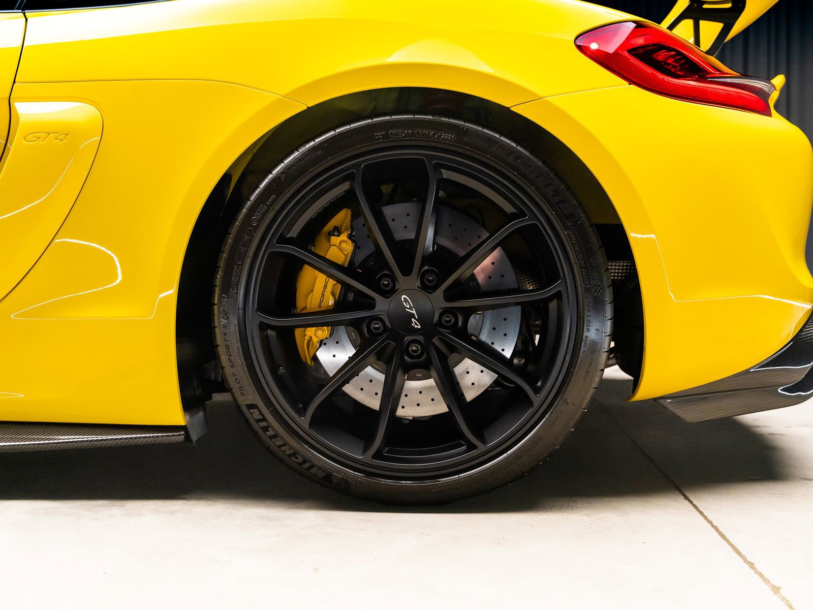 Used 2016 Porsche Cayman GT4 w/ Sport Chrono Package RWD image 44