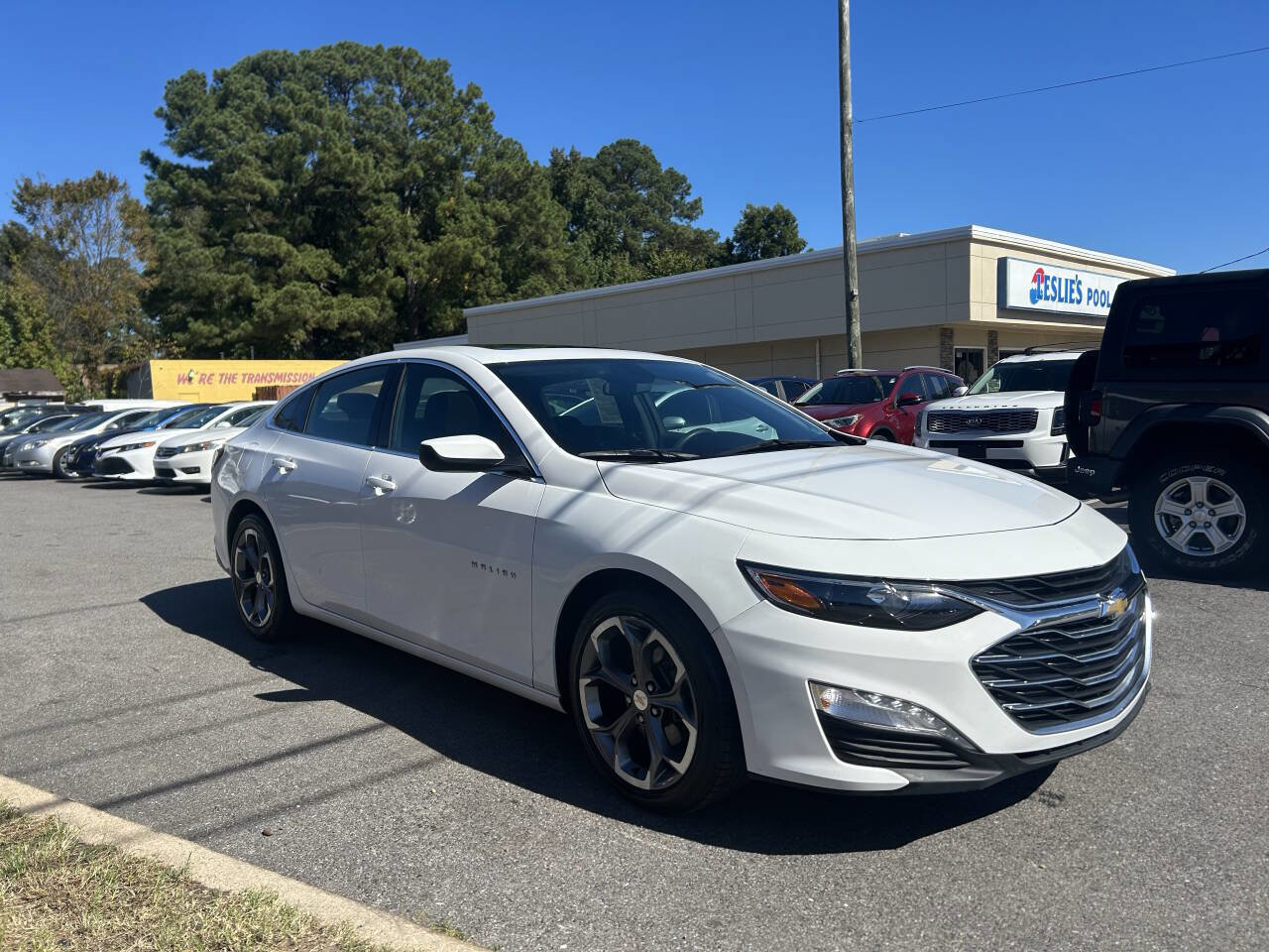 Used 2022 Chevrolet Malibu LT image 3