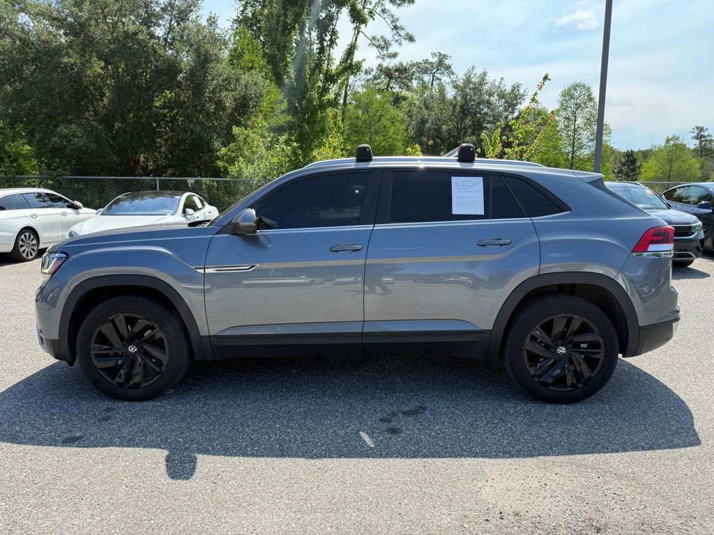 Certified 2023 Volkswagen Atlas Cross Sport SE w/ Black Wheel Package image 15