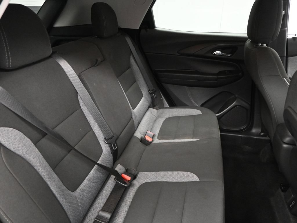 Used 2025 Chevrolet TrailBlazer LT w/ Convenience Package FWD image 11
