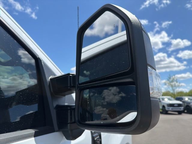 Used 2024 Ford F350 Lariat w/ Lariat Ultimate Package AWD/4WD image 7