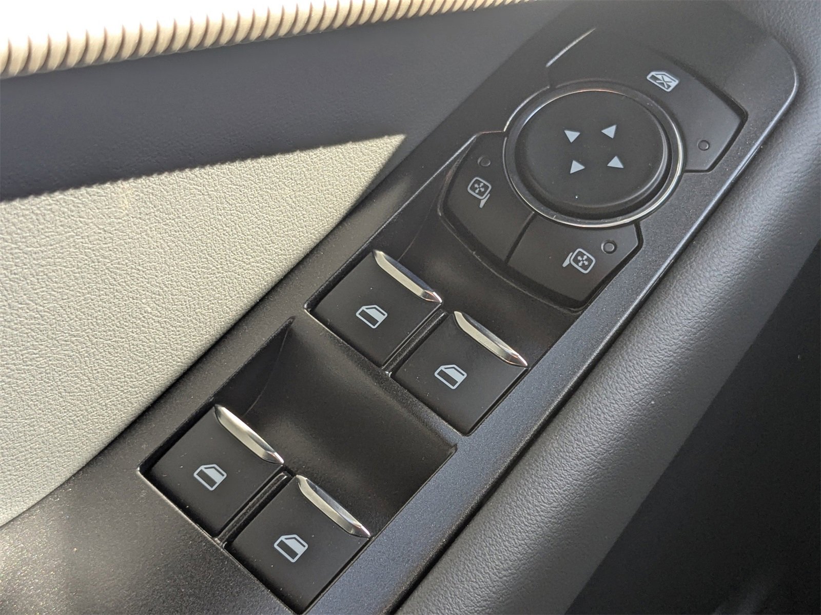 New 2026 Ford Explorer Active image 26