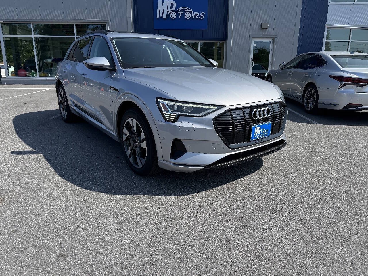Used 2021 Audi e-tron Premium w/ Convenience Plus Package AWD/4WD image 6