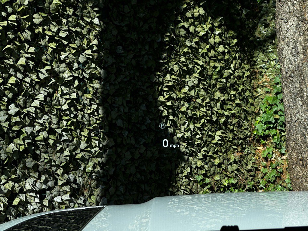 Used 2023 Land Rover Defender 130 X-Dynamic SE image 12