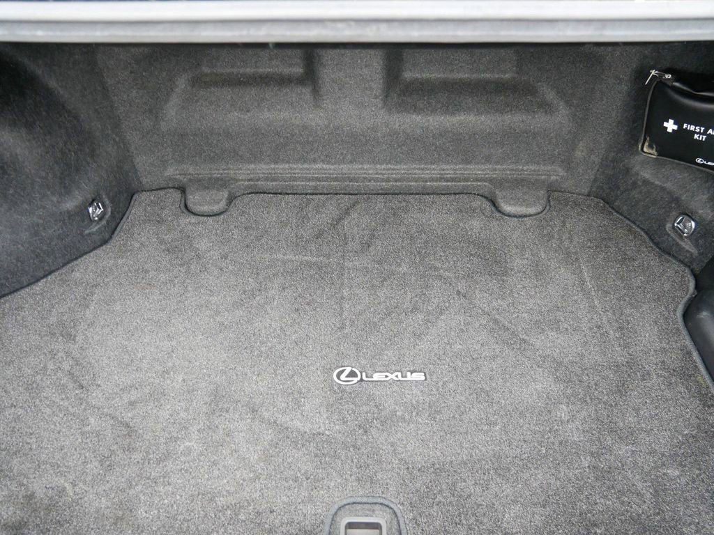 Used 2016 Lexus ES 300h w/ Premium Package w/Wood Trim image 12