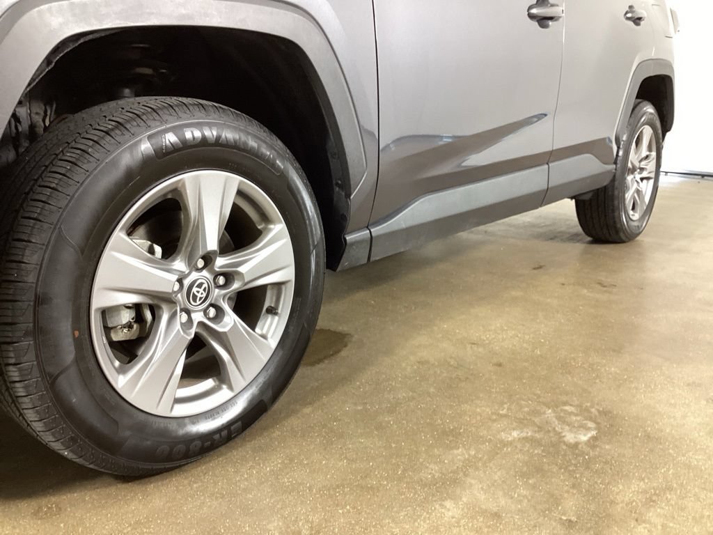 Used 2024 Toyota RAV4 XLE AWD/4WD image 2