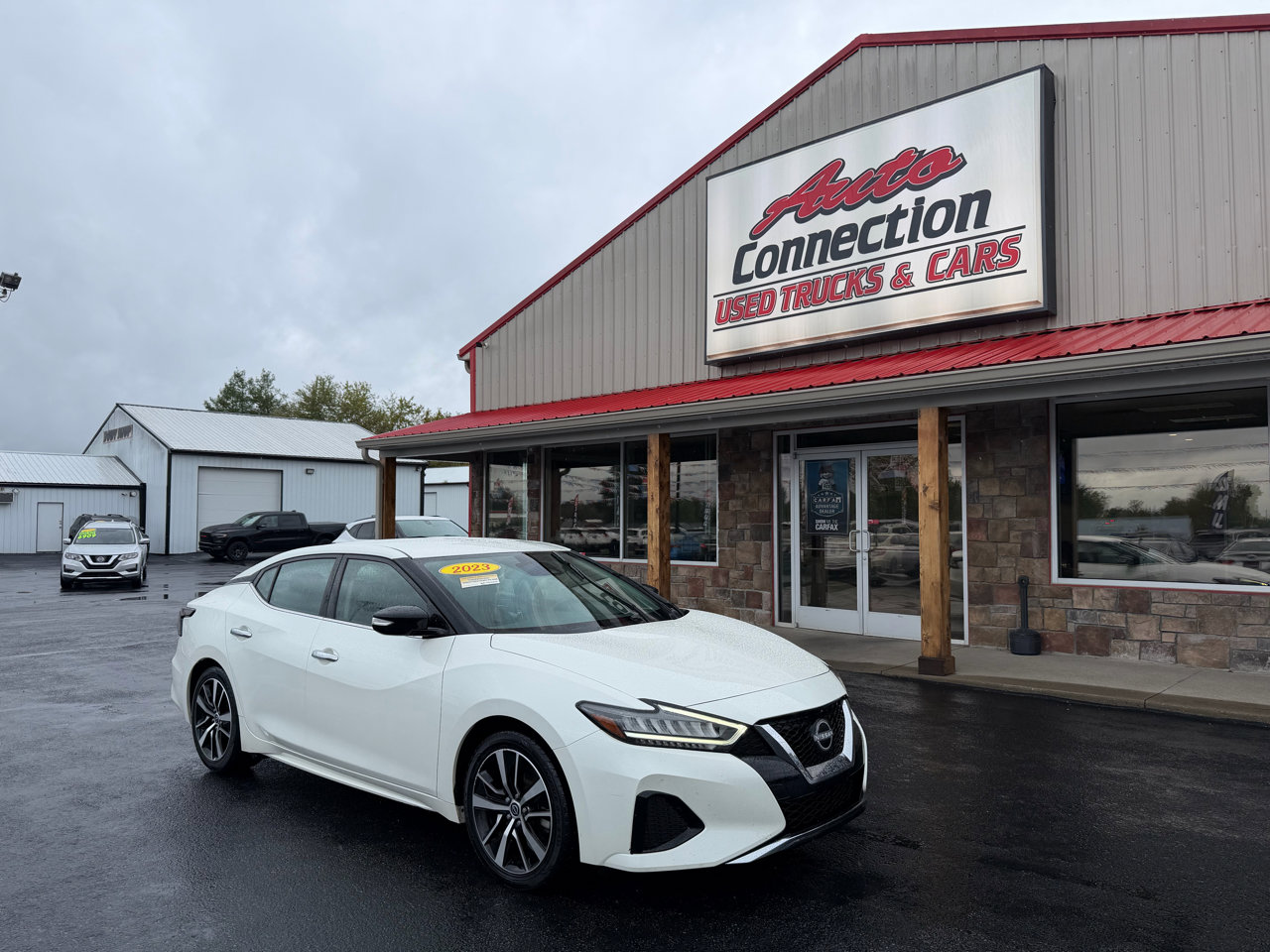 Used 2023 Nissan Maxima SV w/ Floor Mat Group