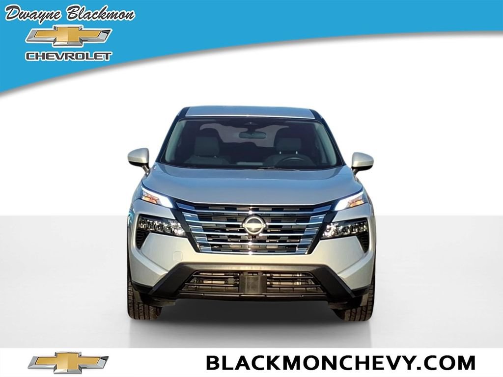 Used 2025 Nissan Rogue SV FWD image 8