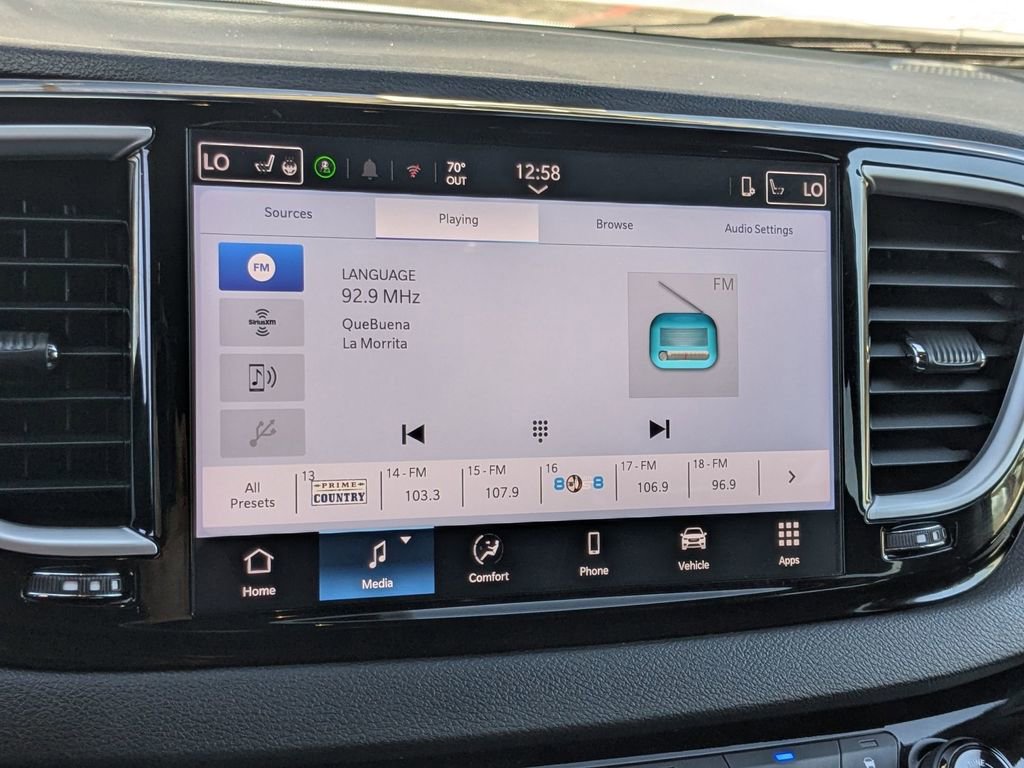 Used 2025 Chrysler Pacifica Select image 19