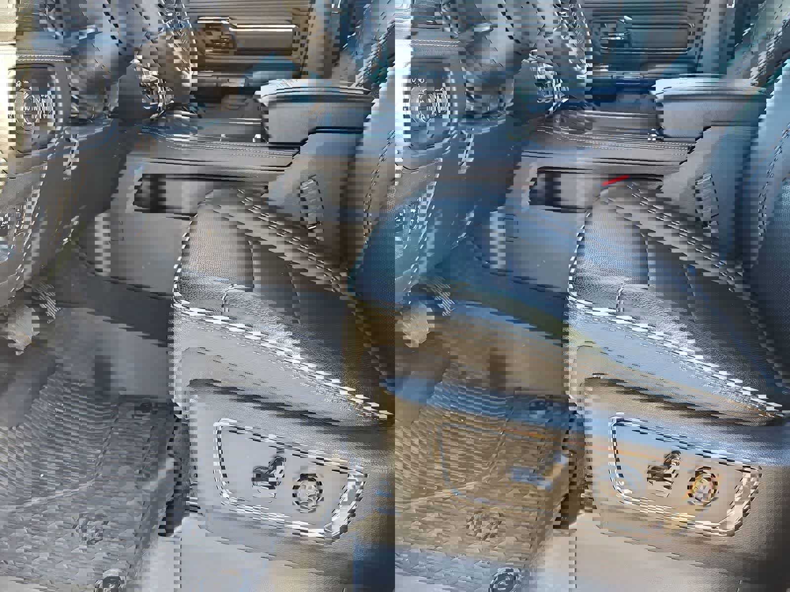 Certified 2023 RAM 1500 Limited w/ Trailer Tow Group image 18