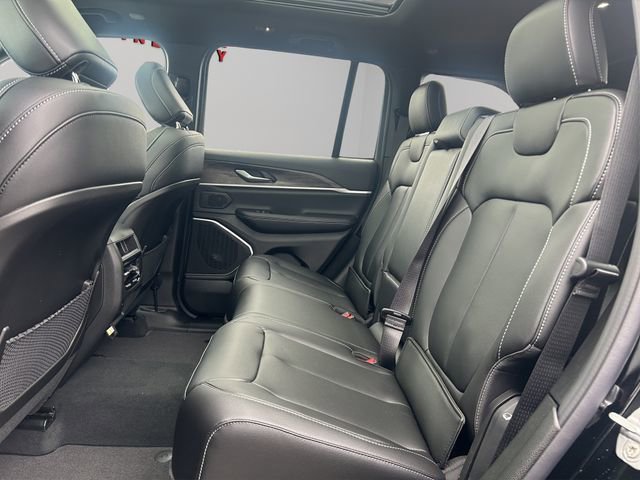 New 2026 Jeep Grand Cherokee Limited w/ Limited Altitude Package AWD/4WD image 13