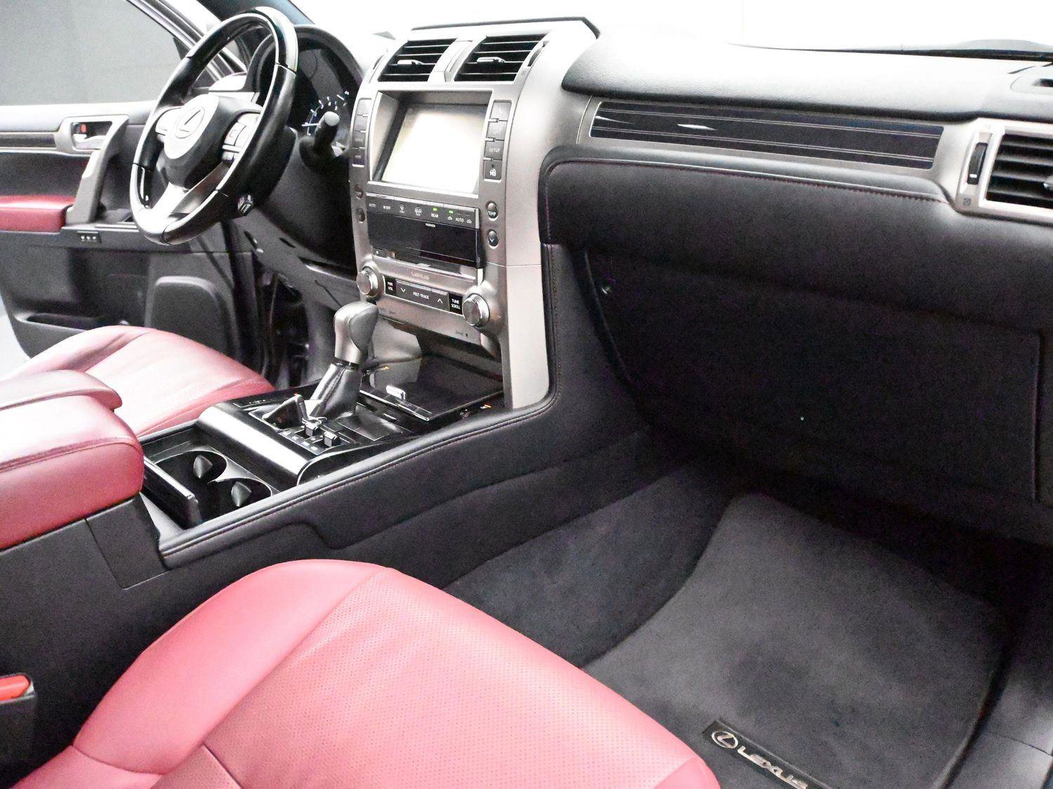 Used 2020 Lexus GX 460 Premium w/ Premium Package image 17