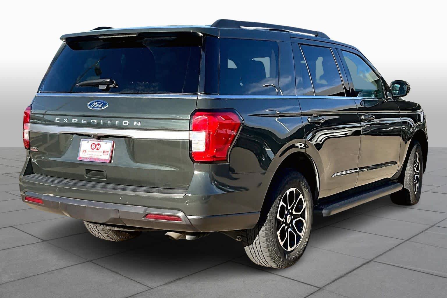 Used 2022 Ford Expedition XLT image 13