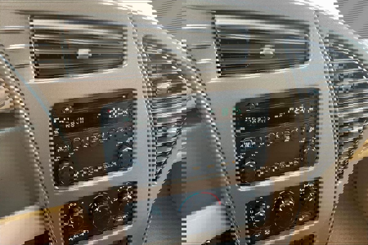 Used 2002 Buick Rendezvous CX w/ Versatility Pkg image 9