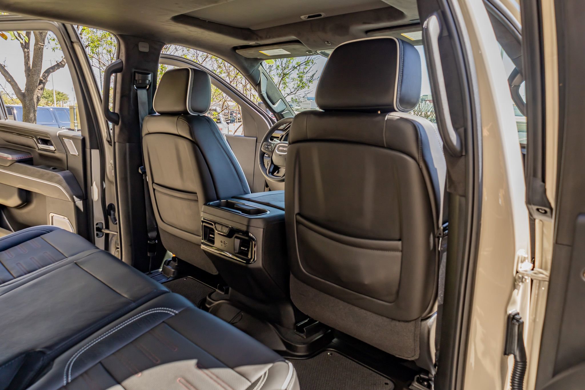 Used 2026 GMC Sierra 2500 AT4X image 31