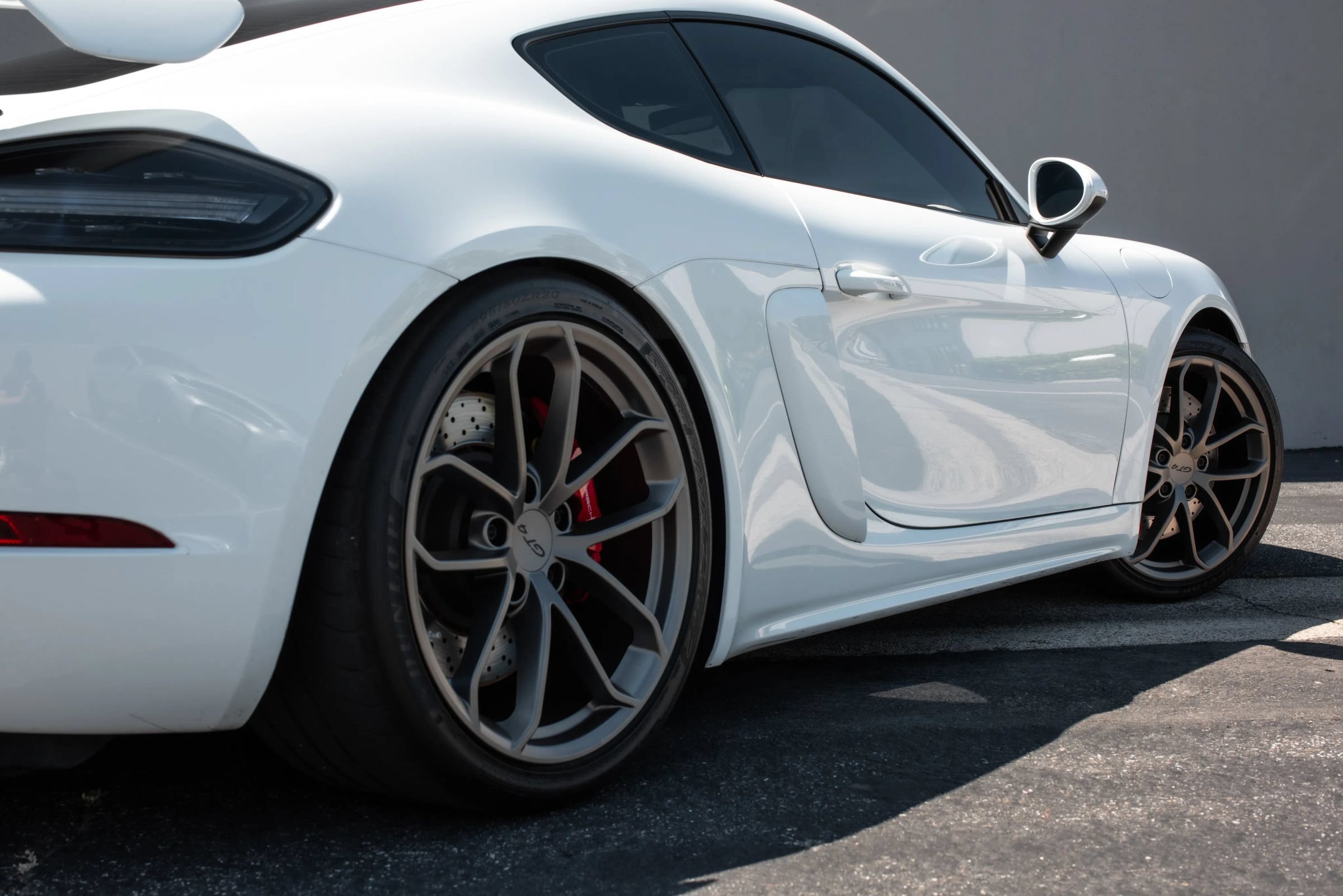 Used 2020 Porsche 718 Cayman GT4 RWD image 30