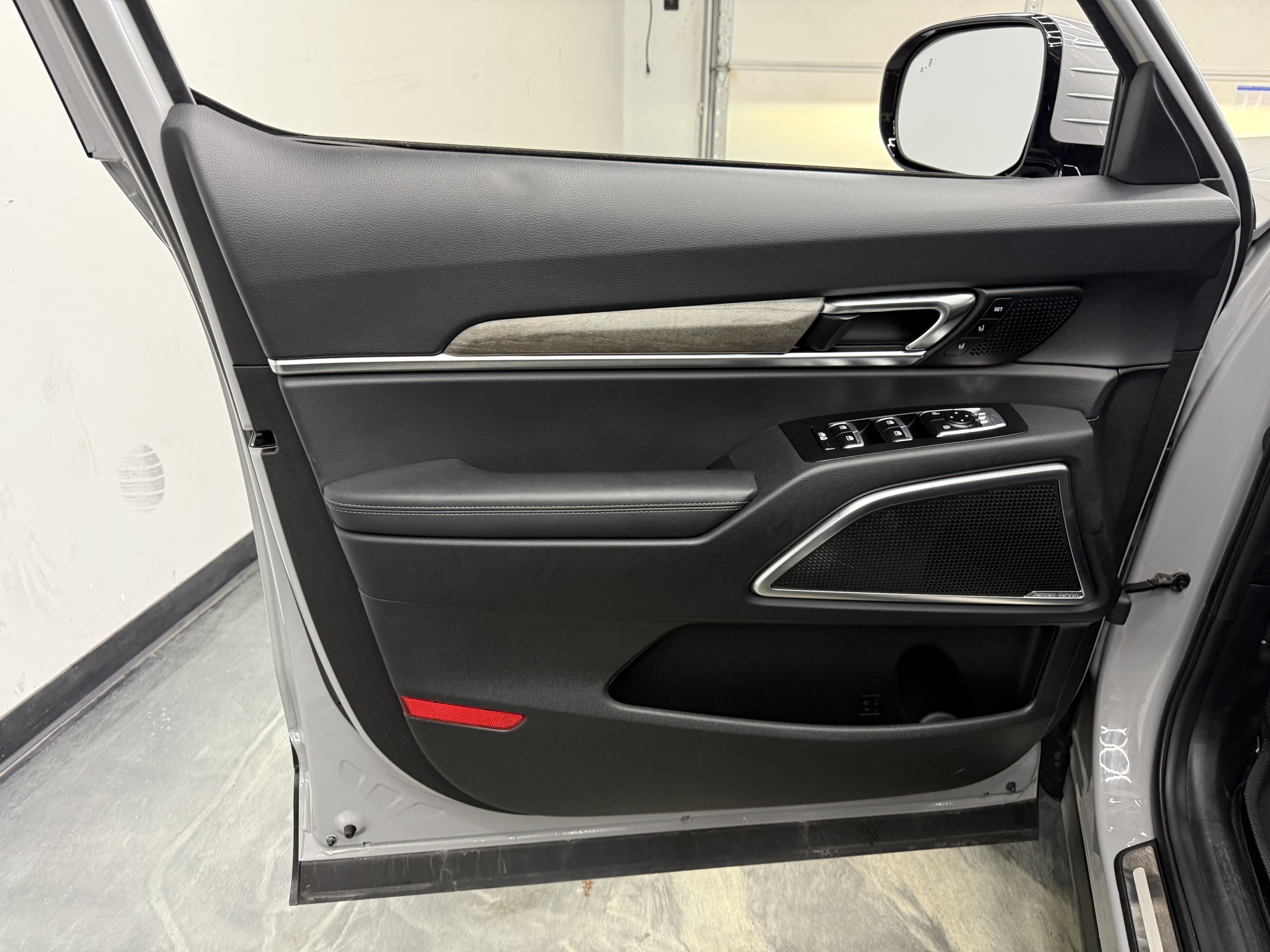 Used 2022 Kia Telluride SX image 13