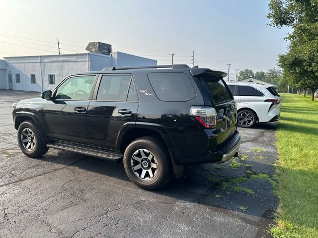 Used 2023 Toyota 4Runner TRD Off-Road Premium w/ Moonroof Package AWD/4WD image 5