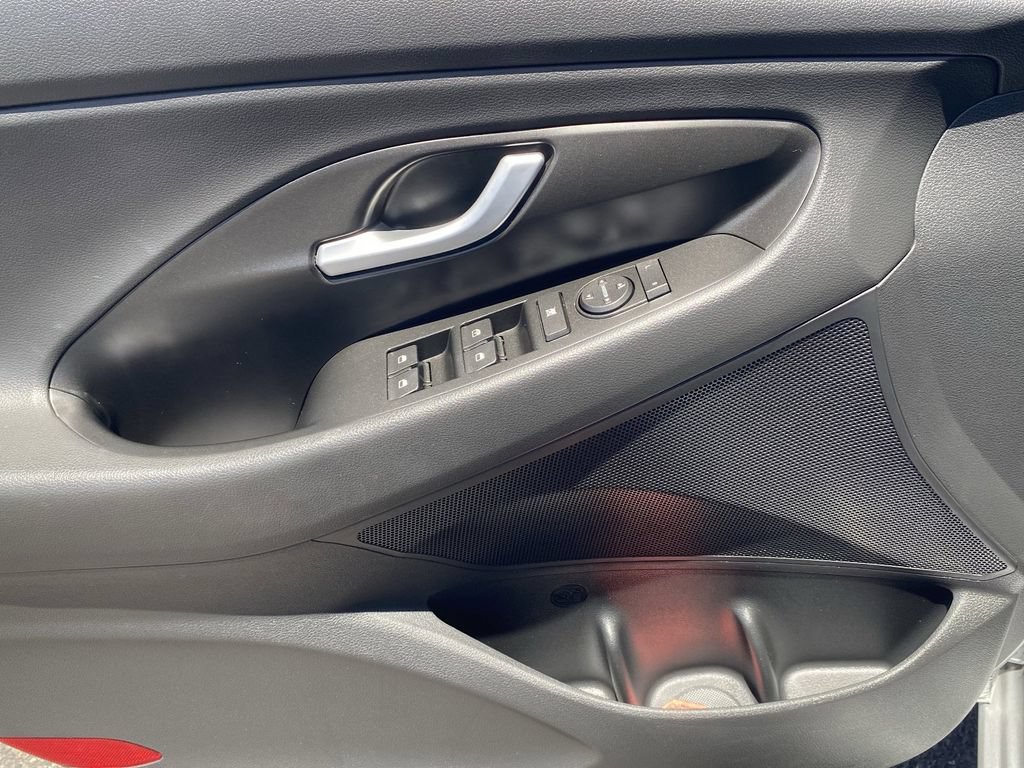 Used 2020 Hyundai Elantra GT w/ Style Package 02 FWD image 21