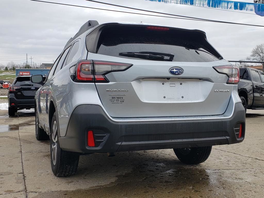 Used 2022 Subaru Outback Premium AWD/4WD image 6