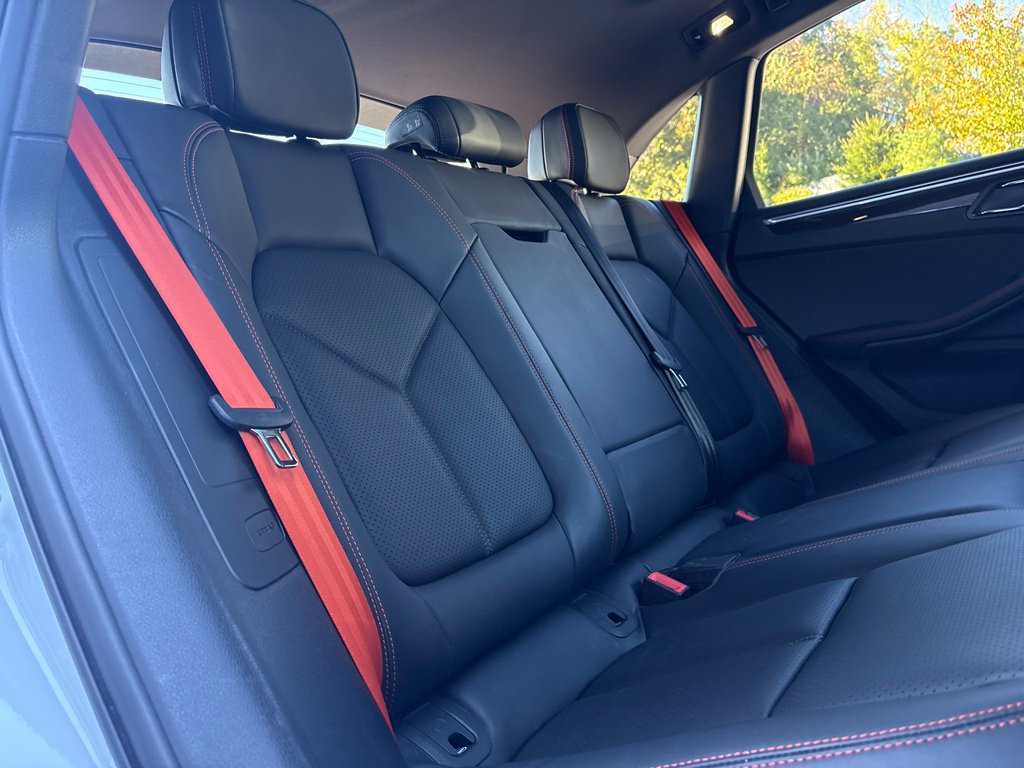 Certified 2023 Porsche Macan S AWD/4WD image 23
