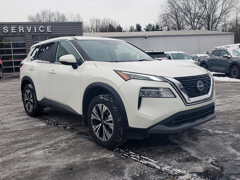 Used 2023 Nissan Rogue SV image 3