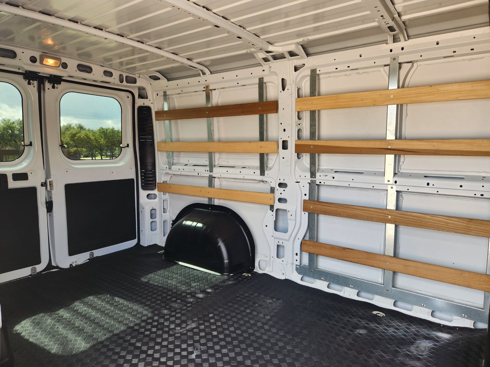 Used 2025 RAM ProMaster 2500 w/ U-Haul Equipment Group FWD image 40