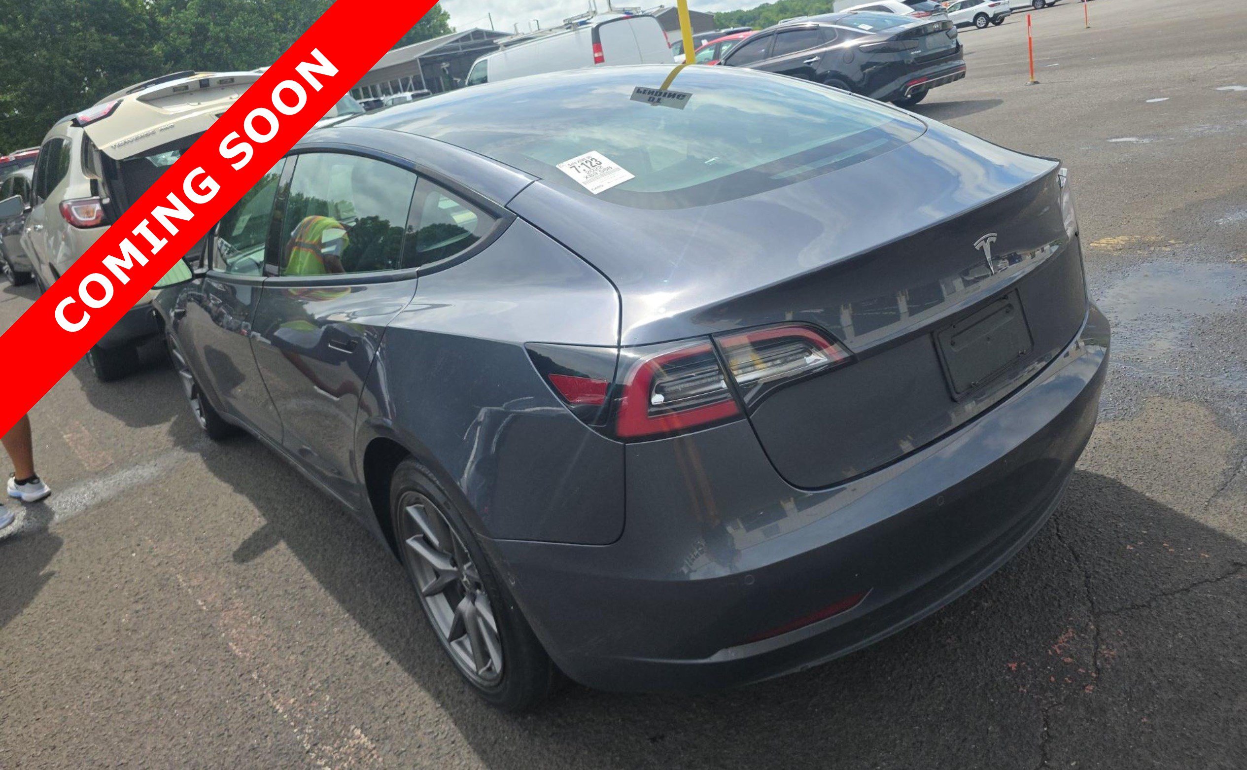 Used 2022 Tesla Model 3 Standard Range RWD image 4