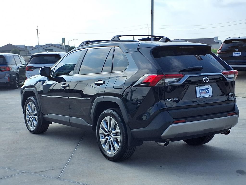 Used 2025 Toyota RAV4 Limited FWD image 5