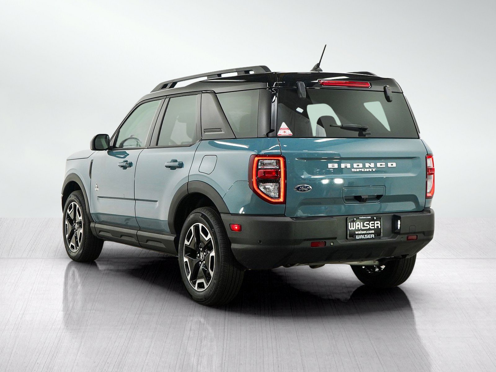 Used 2023 Ford Bronco Sport Outer Banks w/ Tech Package AWD/4WD image 6