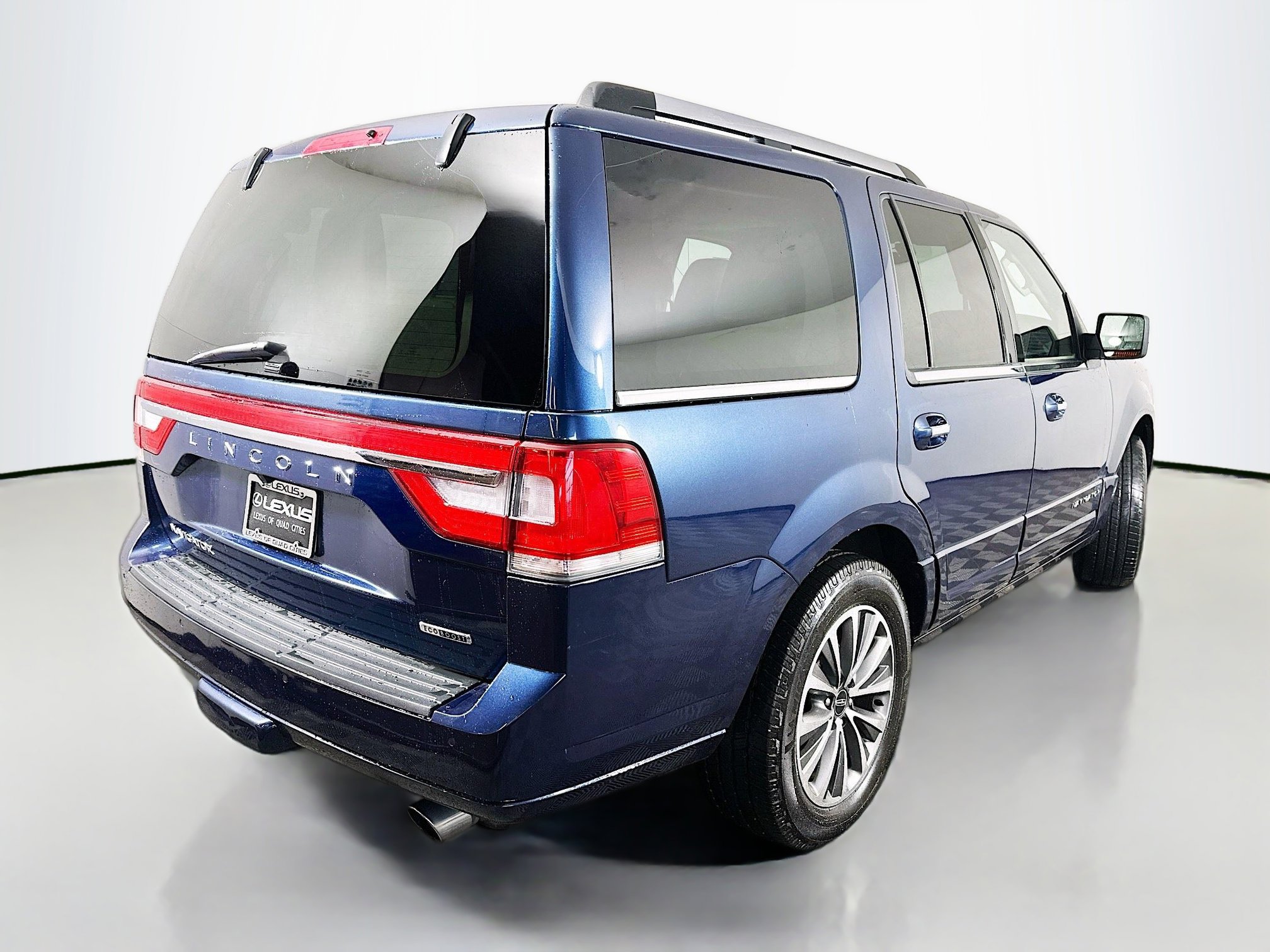 Used 2016 Lincoln Navigator Select AWD/4WD image 7