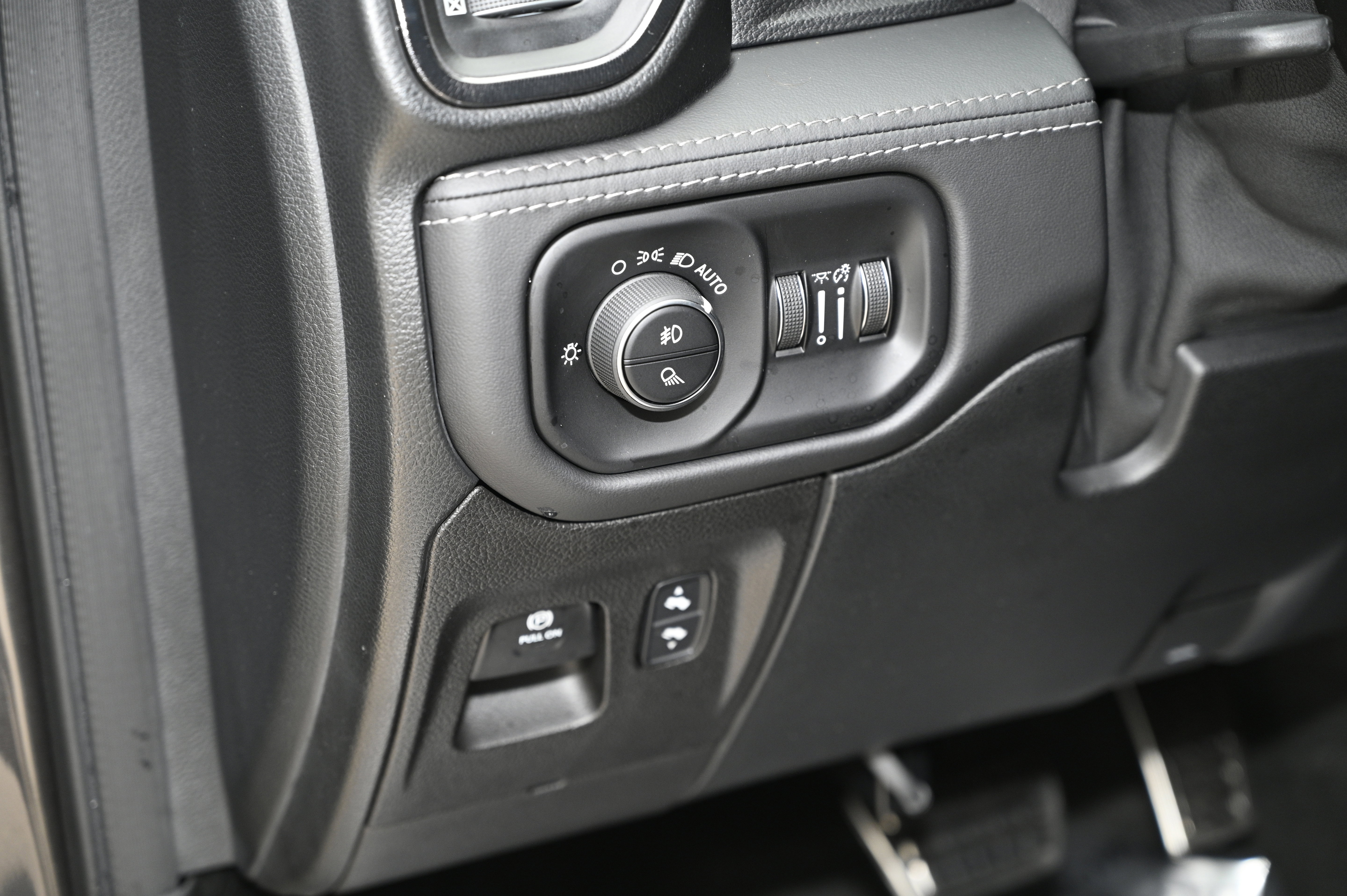 Used 2022 RAM 1500 TRX w/ TRX Level 1 Equipment Group image 18