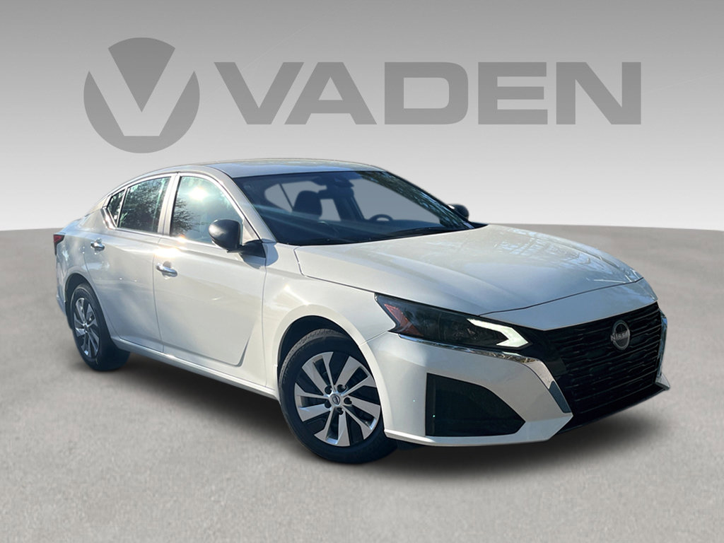 Used 2024 Nissan Altima 2.5 S image 1