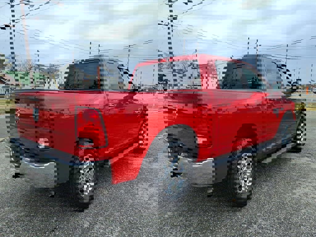 Used 2019 RAM 1500 Classic SLT w/ Luxury Group image 2