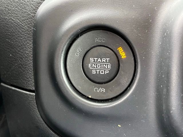 Used 2023 Jeep Wrangler Unlimited Sahara w/ Cold Weather Group AWD/4WD image 26