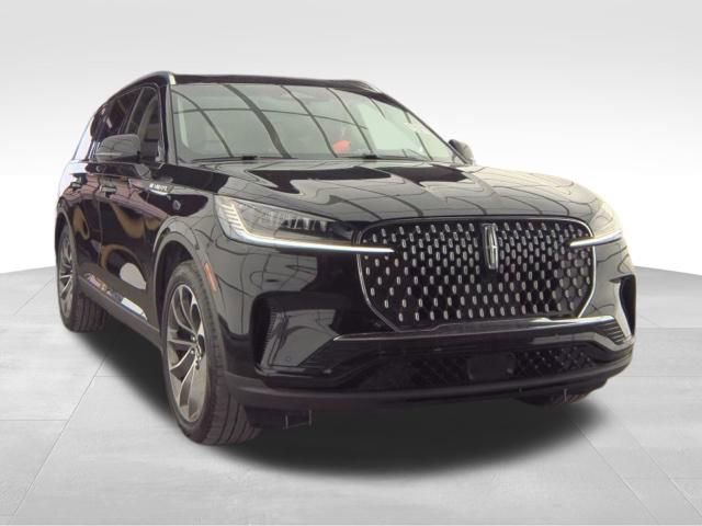 Used 2025 Lincoln Aviator Premiere image 4