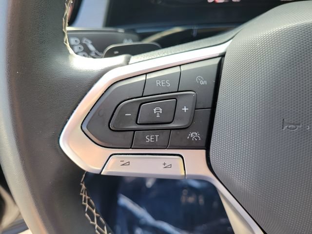 Certified 2024 Volkswagen Atlas Cross Sport SE w/ Panoramic Sunroof Package FWD image 21