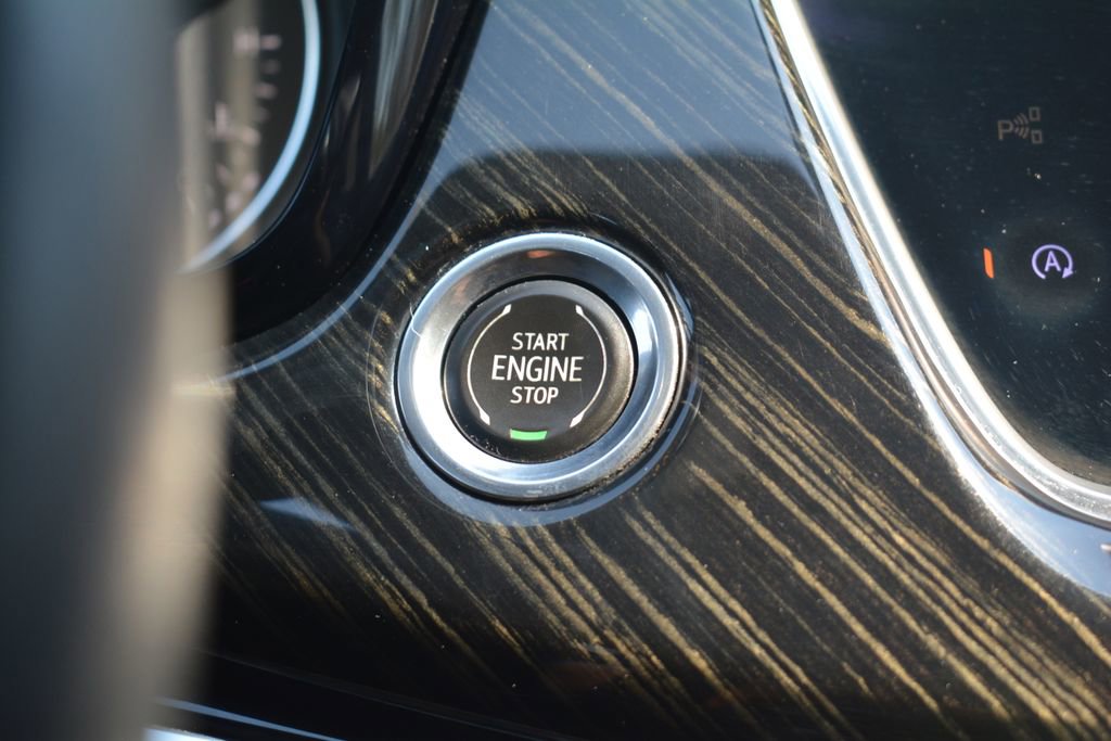 Used 2020 Cadillac XT6 Premium Luxury image 15