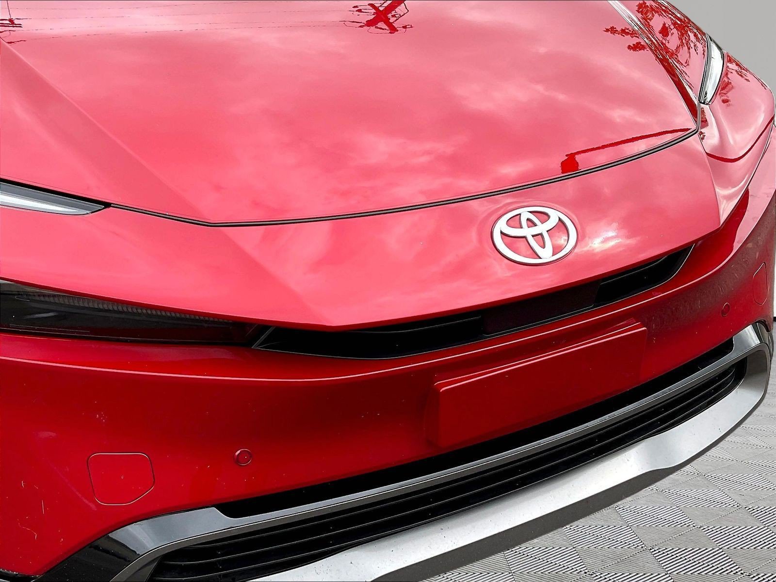 Used 2024 Toyota Prius XLE AWD/4WD image 28