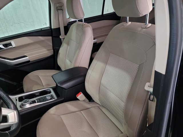 Used 2022 Ford Explorer XLT image 49
