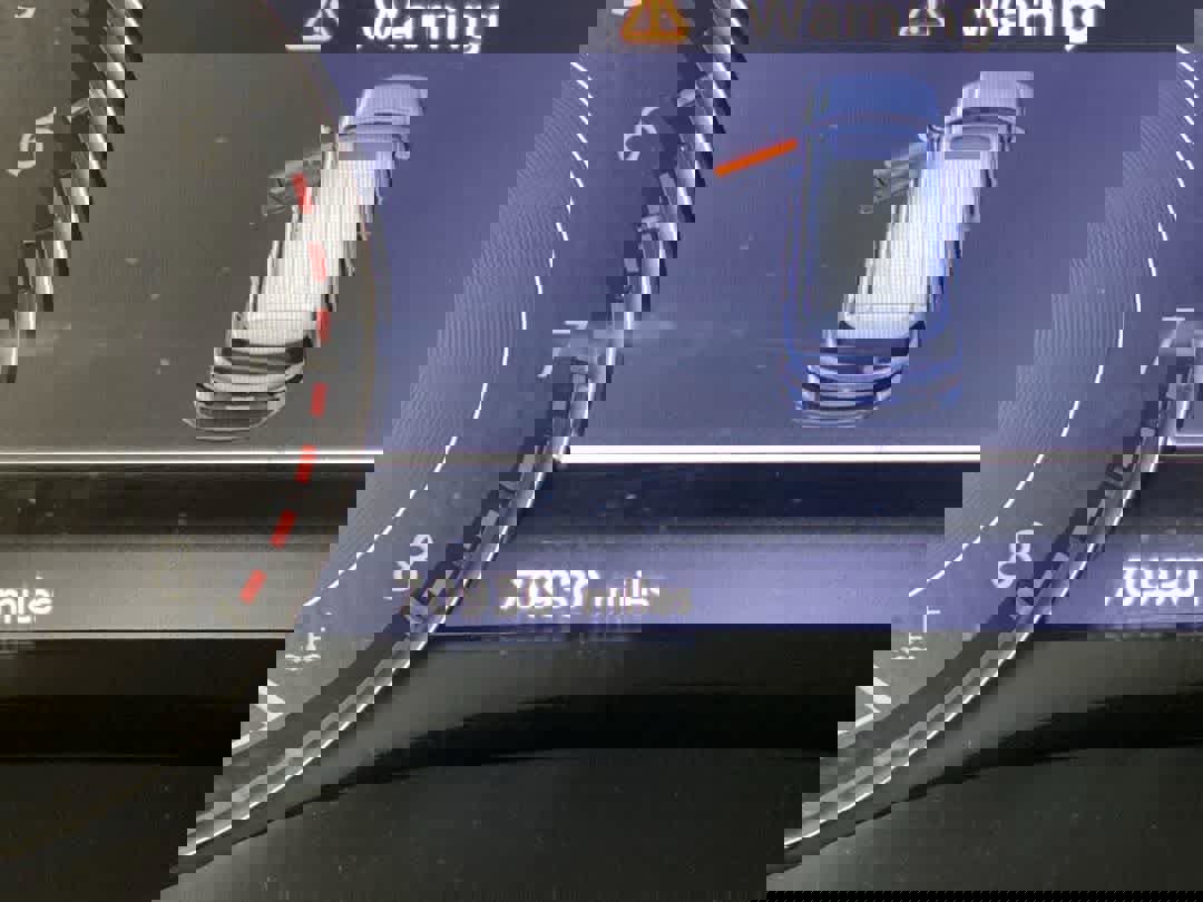 Used 2022 Nissan Armada SL w/ Captain's Chairs Package image 15